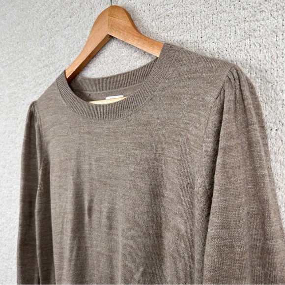 Crown & Ivy Top Women's L Beige Casual Comfort Pull Over Long Sleeve Knit Blouse - Picture 2 of 9